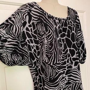 BCX Zebra Dolman Style Split Sleeves Size M